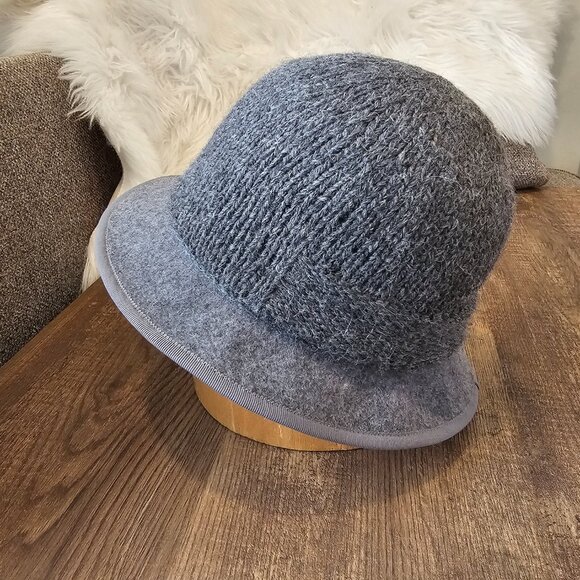 Classic 1920s Fitted, Wool Alpaca Knitted Felted Bell Cloche Hat by Valeur - Picture 2 of 5